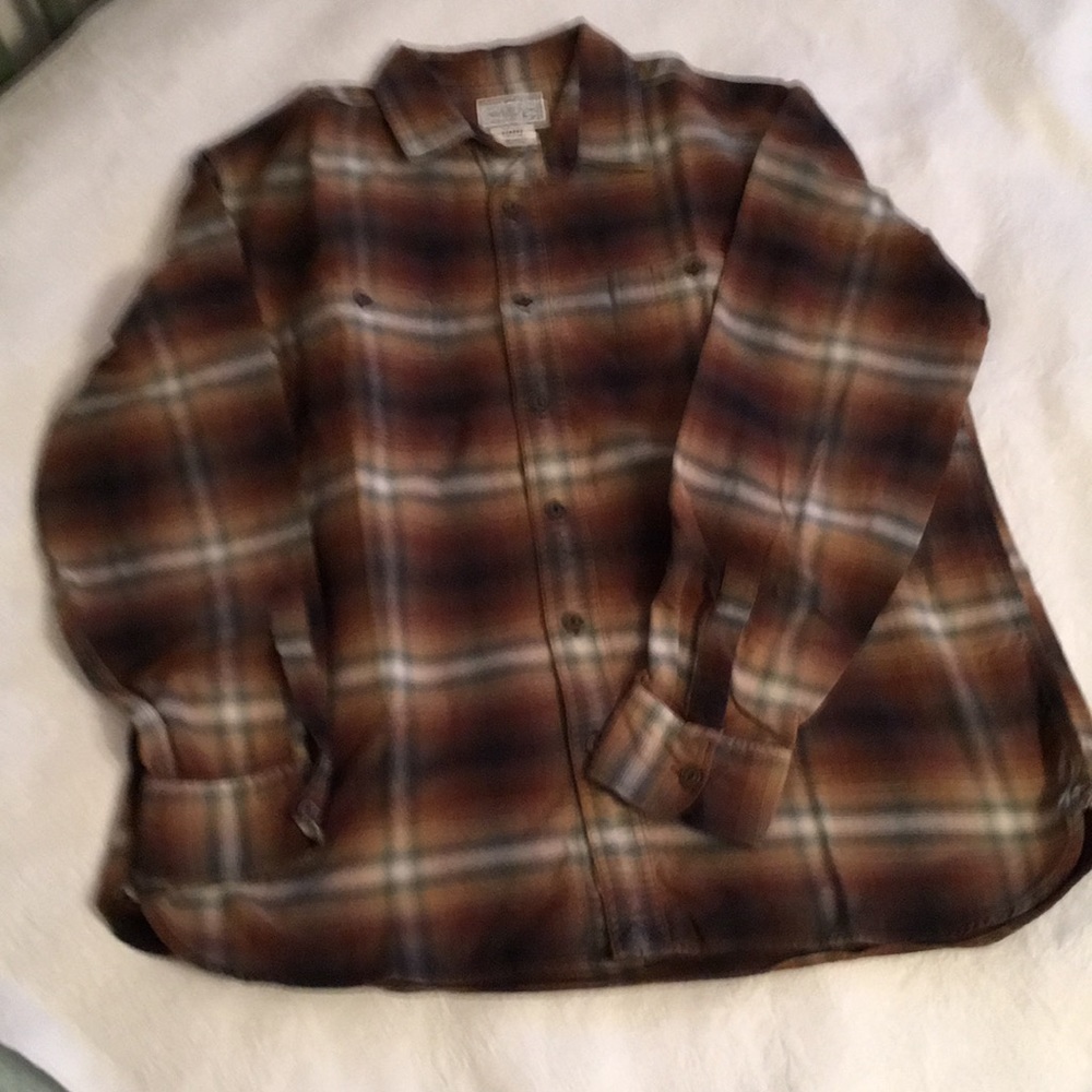 Men’s tightly woven flannel shirt